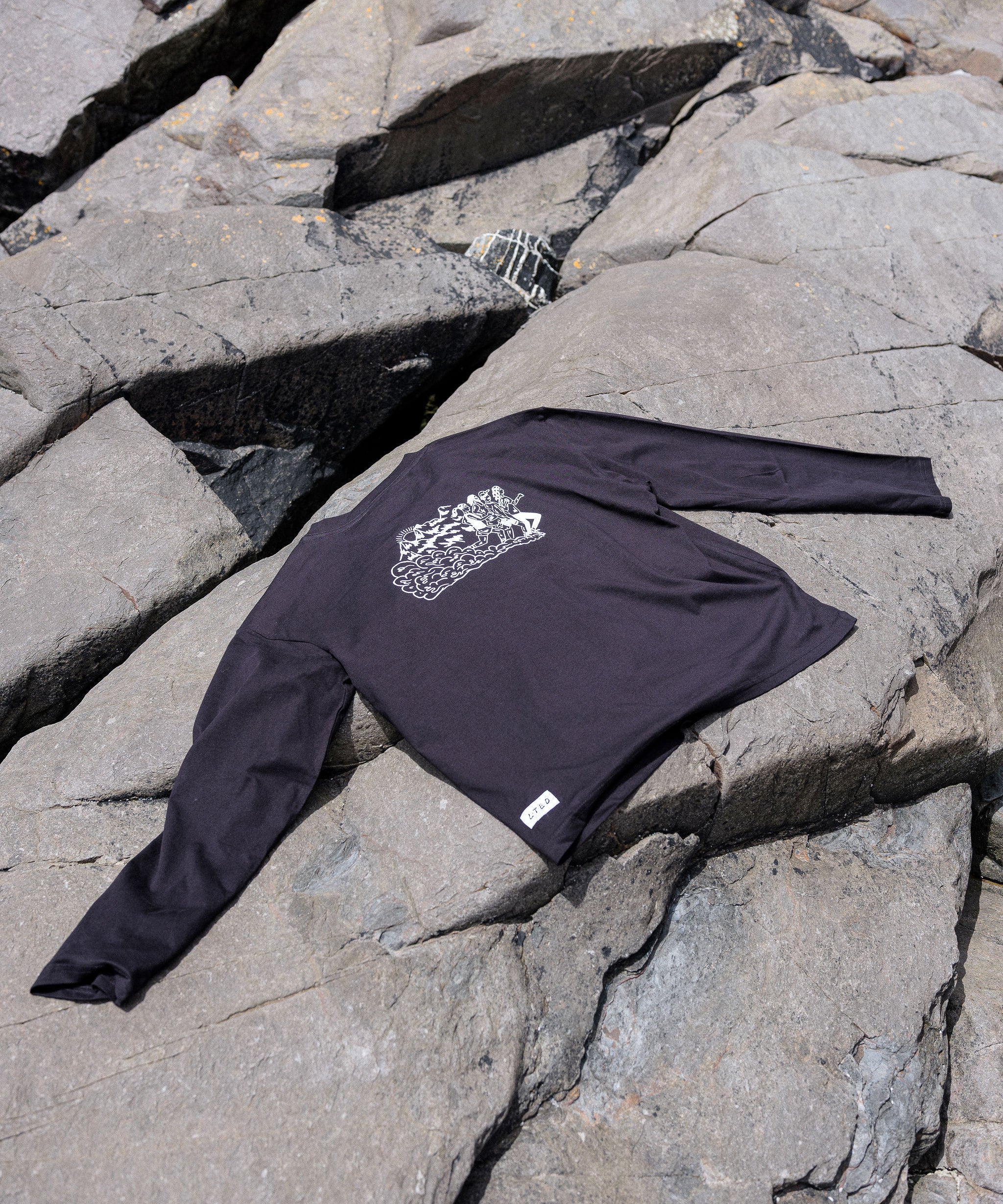 'Let Them Eat Dust' relaxed LS Tee Women's